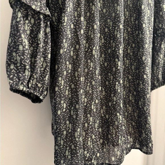 Beacon Apparel Green & Black Floral Print Blouse Size XL - Picture 7 of 9